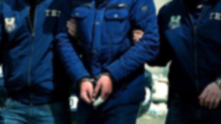 IŞİD'i öven polis gözaltında