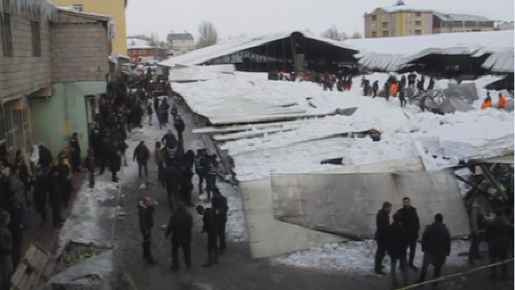 Ağrı'da pazar yeri çöktü: 2 kişi yaralandı