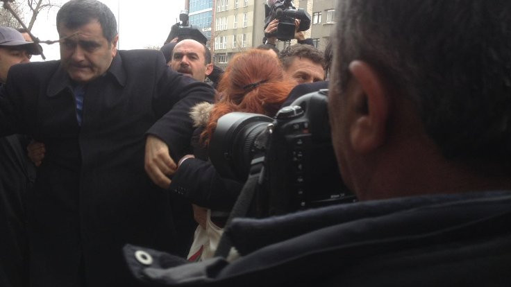 Polis CHP milletvekilini copladı