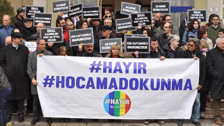Eskişehir'de akademisyenlere destek eylemleri