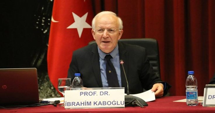 Anayasa profesörü İbrahim Kaboğlu da KHK ile ihraç edildi