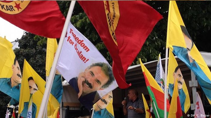Almanya'da 'Öcalan' kavgası