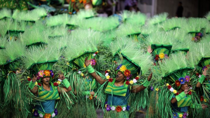 Rio'da bir tarafta 'karnaval' diğer tarafta 'isyan' - Sayfa 3