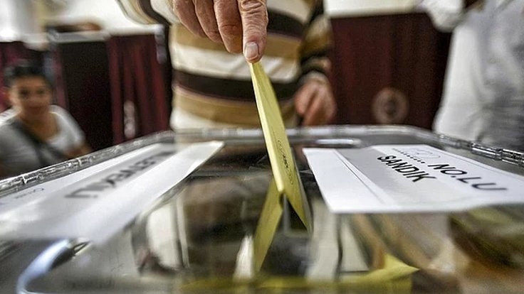 'AK Parti anketlerinde zorlanma görülüyor'