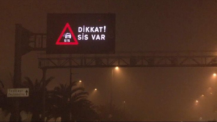 İstanbul sise uyandı