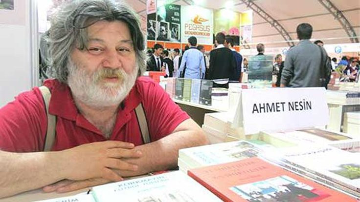Özgür Gündem davası: Ahmet Nesin'in yakalama kararı kaldırıldı