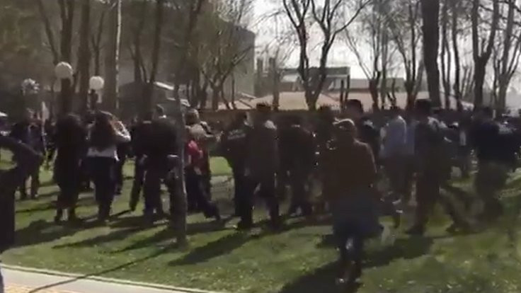 Üniversitede 8 Mart kutlamasına bıçaklı saldırı