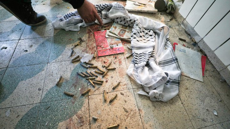 Filistinli aktivist, ev baskınında öldürüldü