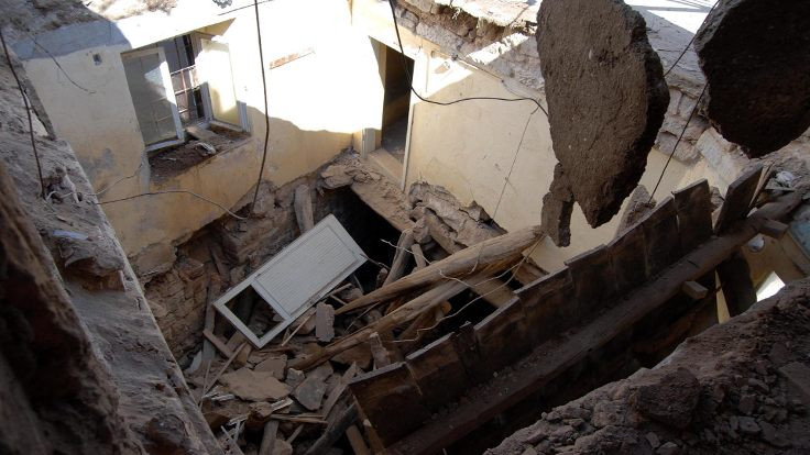 Kayseri'de bina çöktü