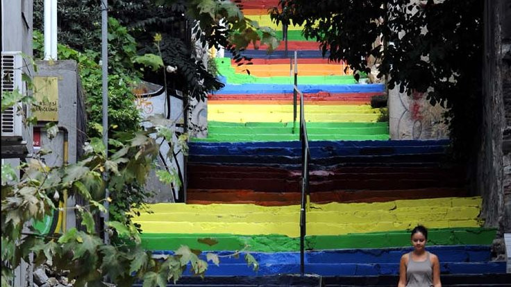 Ankara'nın merdivenleri 'hayır'a boyanacak