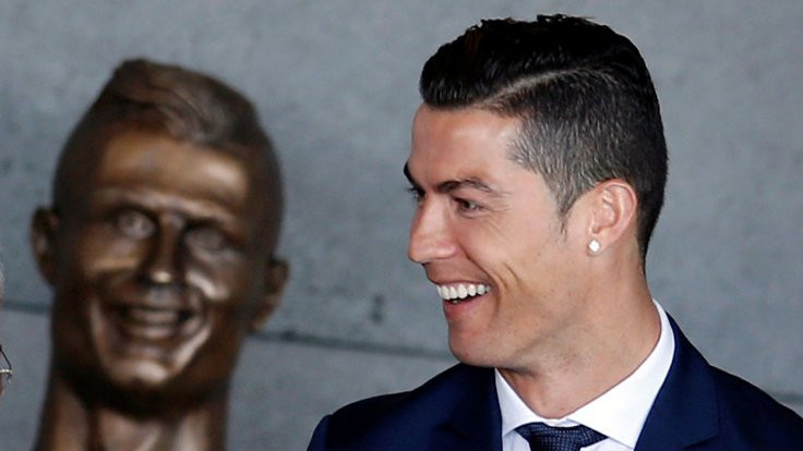 Ronaldo'nun ismi havalimanına verildi