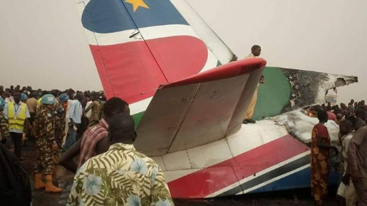 Sudan'da uçak düştü herkes kurtuldu