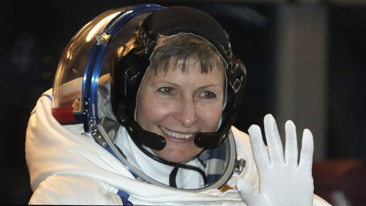 Peggy Whitson uzayda yürüyüş rekoru kırdı