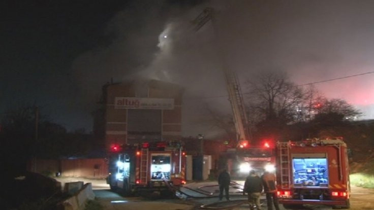 Tuzla’da ambalaj fabrikasında yangın
