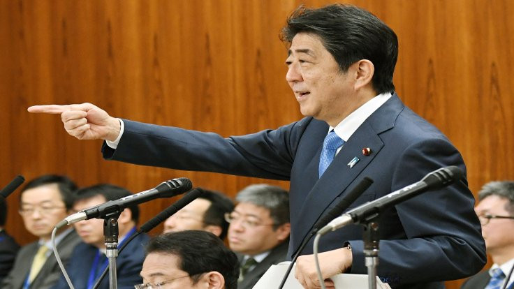 Japonya başbakanı: Kuzey Kore'de sarin gazı olabilir