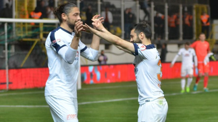 Akhisar Belediyespor: 0 - Medipol Başakşehir: 2