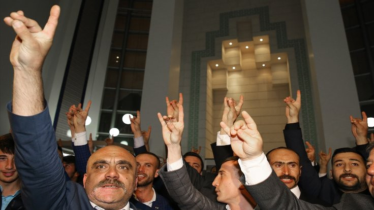 AK Parti: Referandumda MHP'den 3 puan geldi
