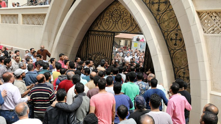 Mısır'da iki kiliseye bombalı saldırı