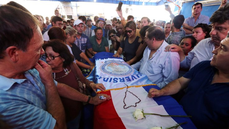 Paraguay'da göstericinin öldürülmesi istifa getirdi