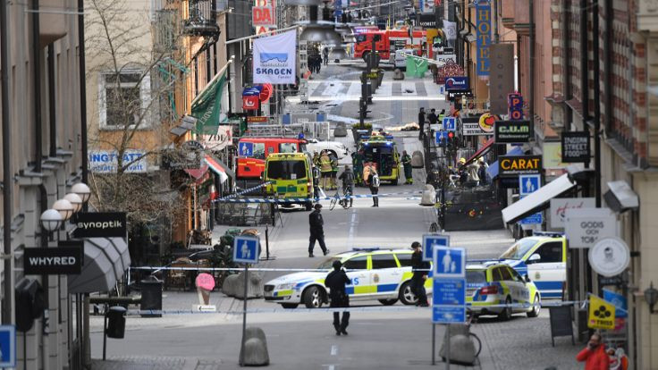 Stockholm saldırısıyla ilgili 2 kişi tutuklandı, 1 şüpheli aranıyor