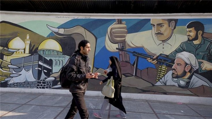 Seçim yolunda İran 2- Sürgün Sadr'dan merhum Recayi'ye