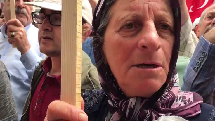 Adalet yürüyüşünde anne protestosu: Ben sığır tezeği taşıyıp okuttum oni