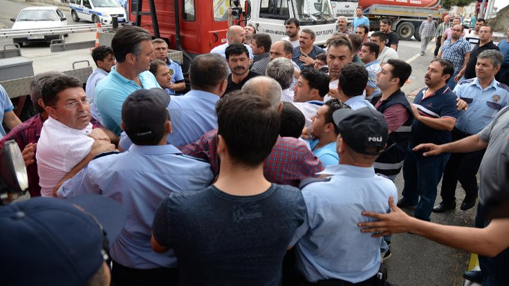 İki belediyenin 'Atatürk takı' kavgası