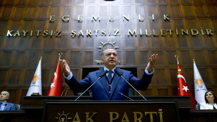 Cumhurbaşkanı Erdoğan gece 02.32'de konuşacak