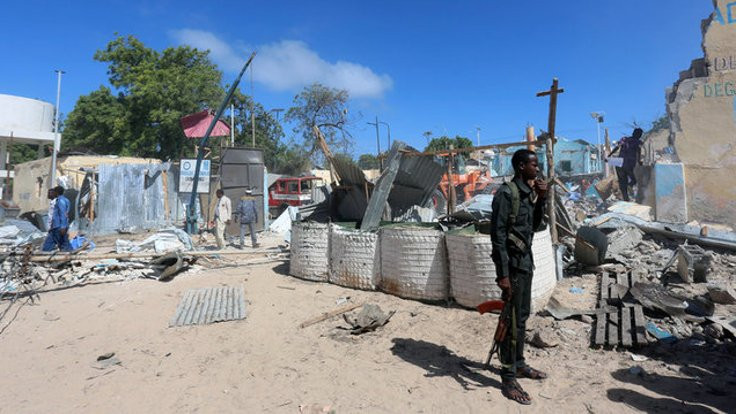Somali'de hükümet binasına bombalı araçlı saldırı