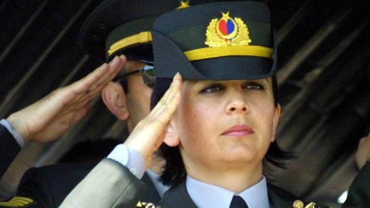Jandarmanın ilk kadın komutanıydı