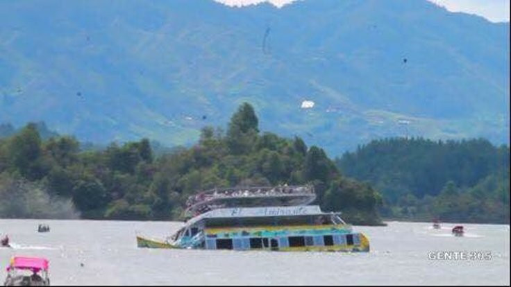 Kolombiya’da turistik tekne faciası