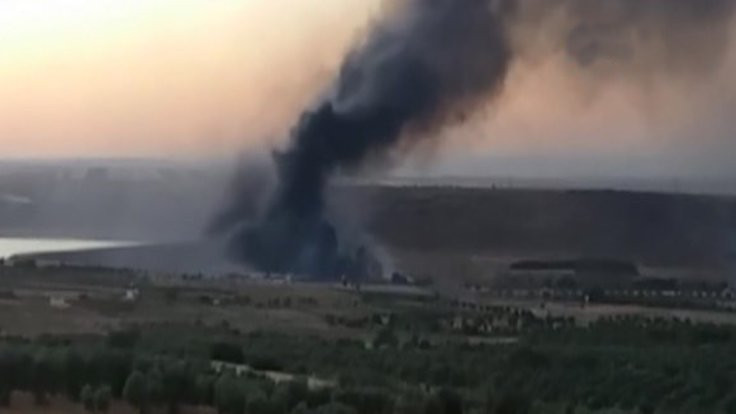 Askeri üs bölgesinde önce yangın sonra patlama