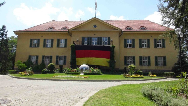 Almanya Büyükelçiliği hakkında icra takibi