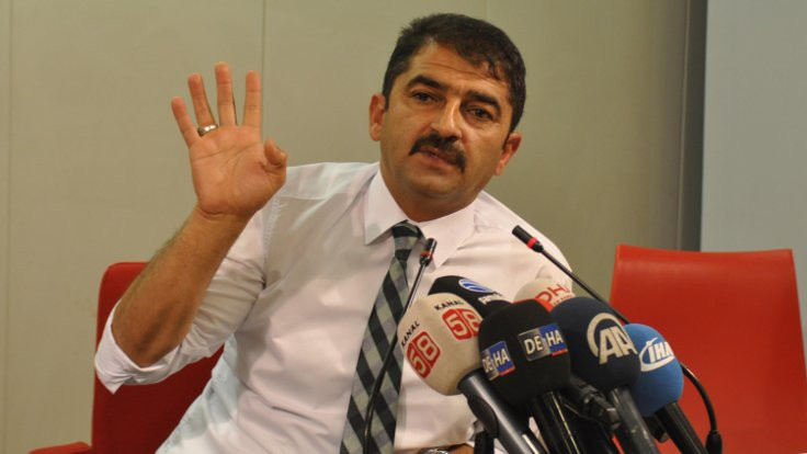 AK Parti'li belediye başkanı ihraç edildi