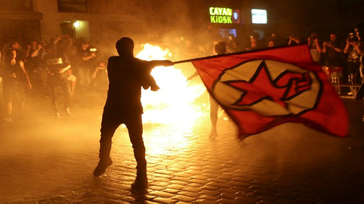 Hamburg'da büyük protesto: Cehenneme hoşgeldiniz!