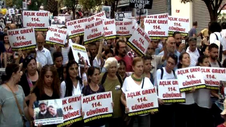 Kadıköy'de Gülmen ve Özakça'ya için destek eylemi