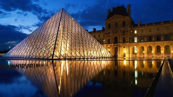 Louvre Müzesi fırtınada zarar gören eserleri açıkladı