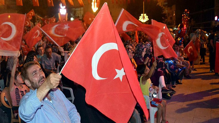 Siirt'te nöbet 'Mustafa Kemal'in askeriyiz' sloganıyla başladı