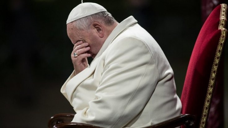 Vatikan papazı seks partisinde yakalandı