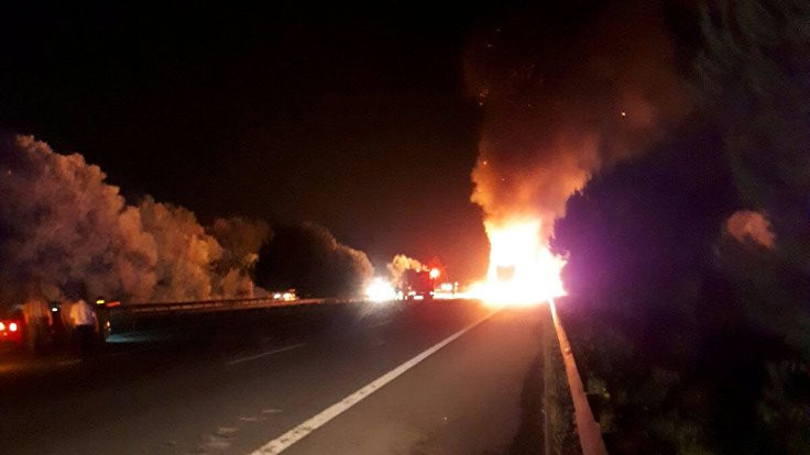 TEM'deki kazada 2 kişi yanarak öldü