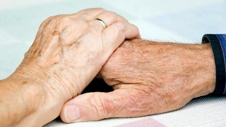 65 yıldır evli olan çift el ele ötanazi yaptı