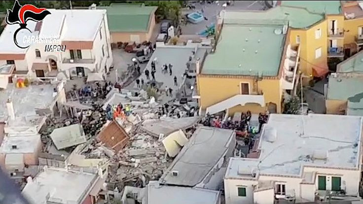 İtalya'da deprem: En az 2 ölü