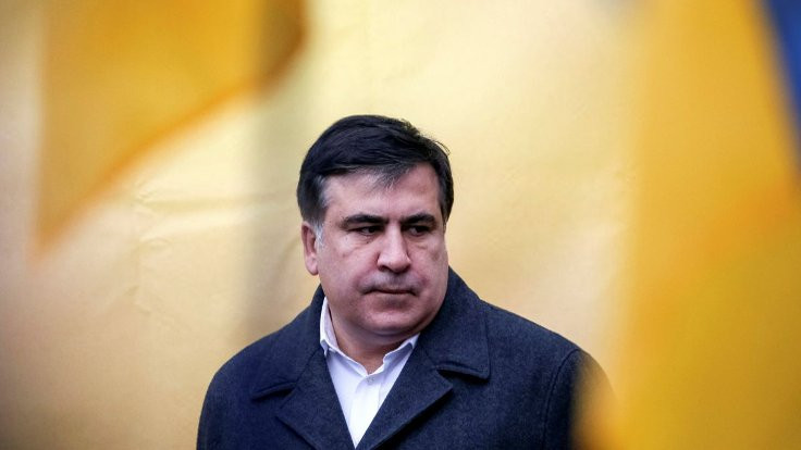 Saakaşvili: ABD pasaportum geçerli