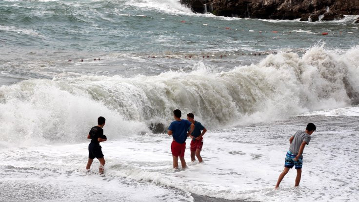 Zonguldak'ta denize girmek yasaklandı