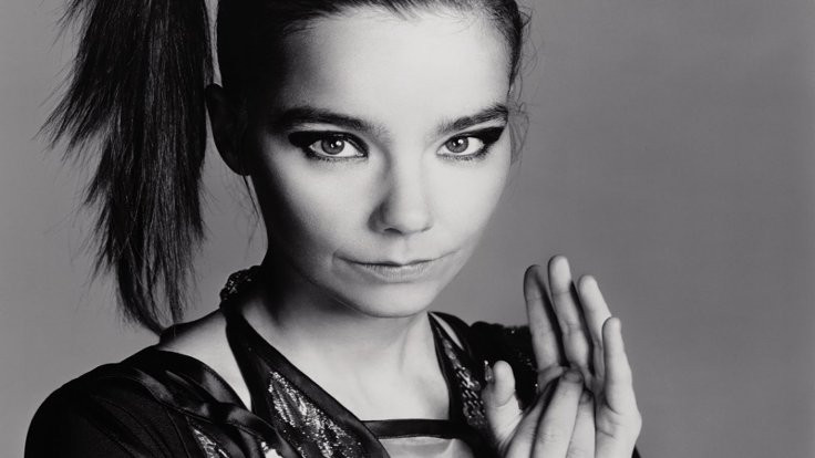 Björk'ten yeni şarkı: The Gate