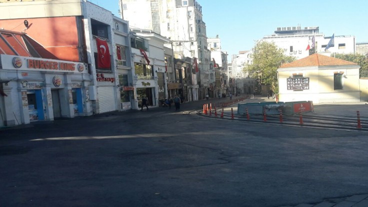 Caddeler bomboş: İstanbul benim!