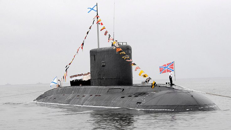 Rus denizaltıları Deyrül Zor'u vurdu