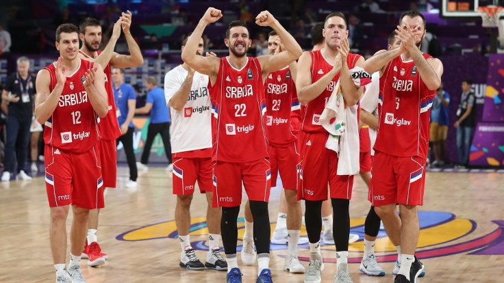 EuroBasket'te son finalist Sırbistan