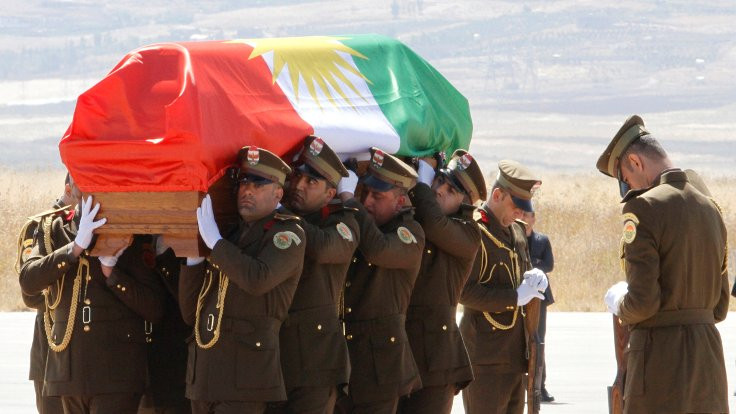 Talabani'nin cenazesine Kürt bayrağı protestosu