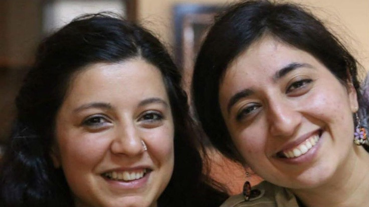 Gazeteci Erol ve Eren serbest bırakıldı